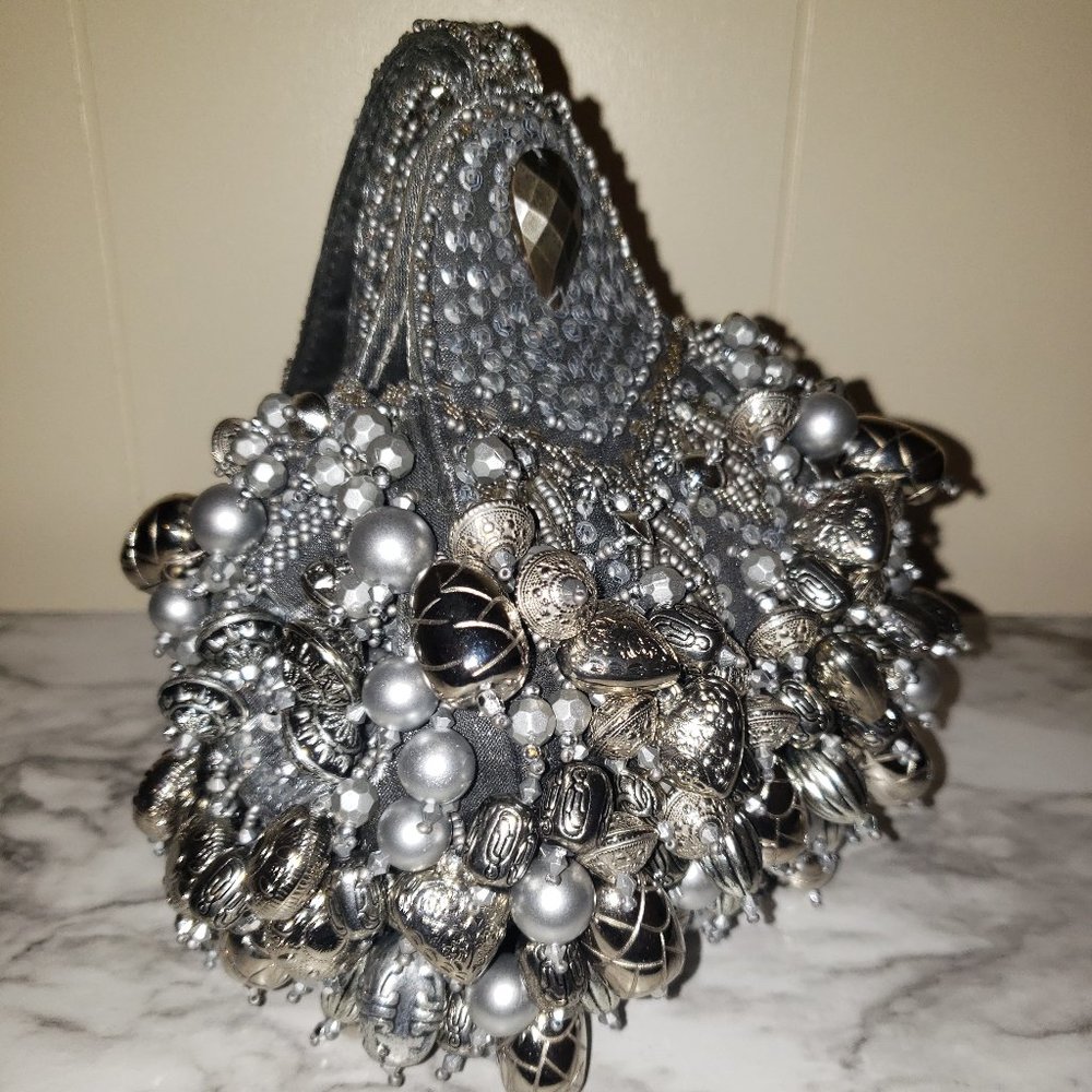 Mary Frances Clutch